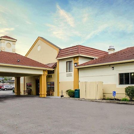 Quality Inn & Suites Medina - Akron West Экстерьер фото