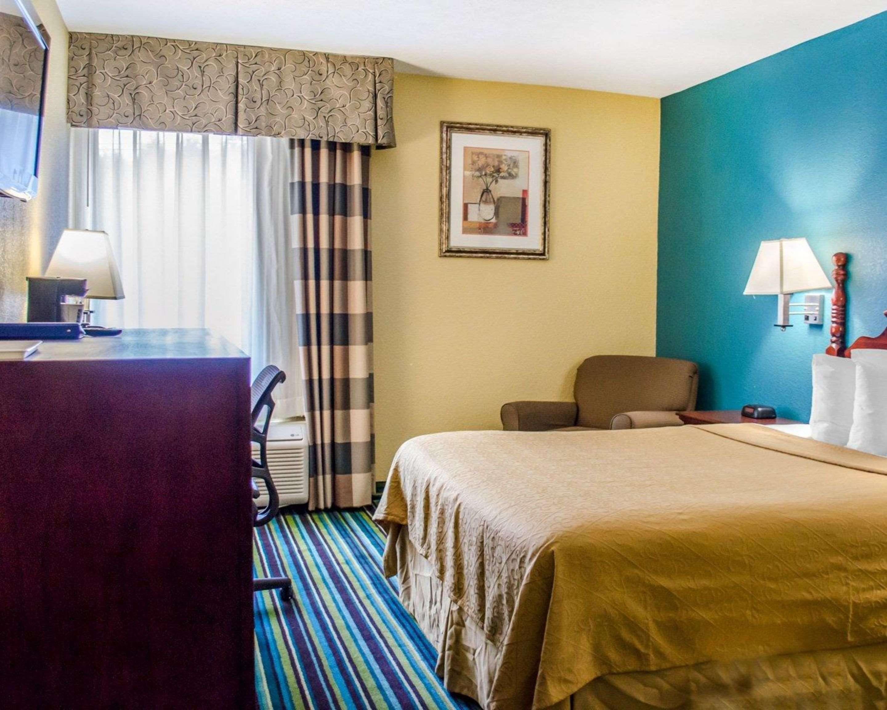 Quality Inn & Suites Medina - Akron West Экстерьер фото