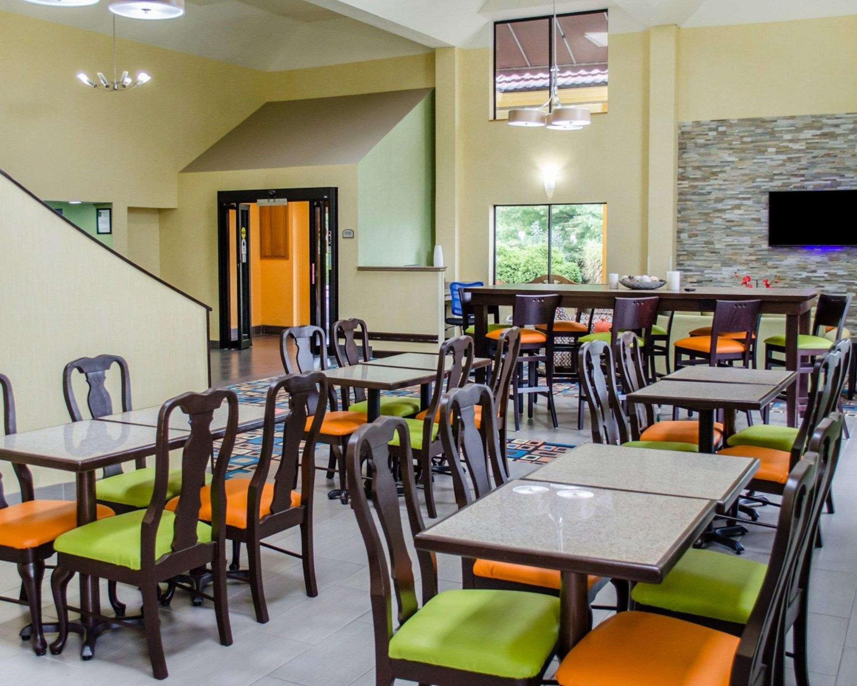 Quality Inn & Suites Medina - Akron West Экстерьер фото