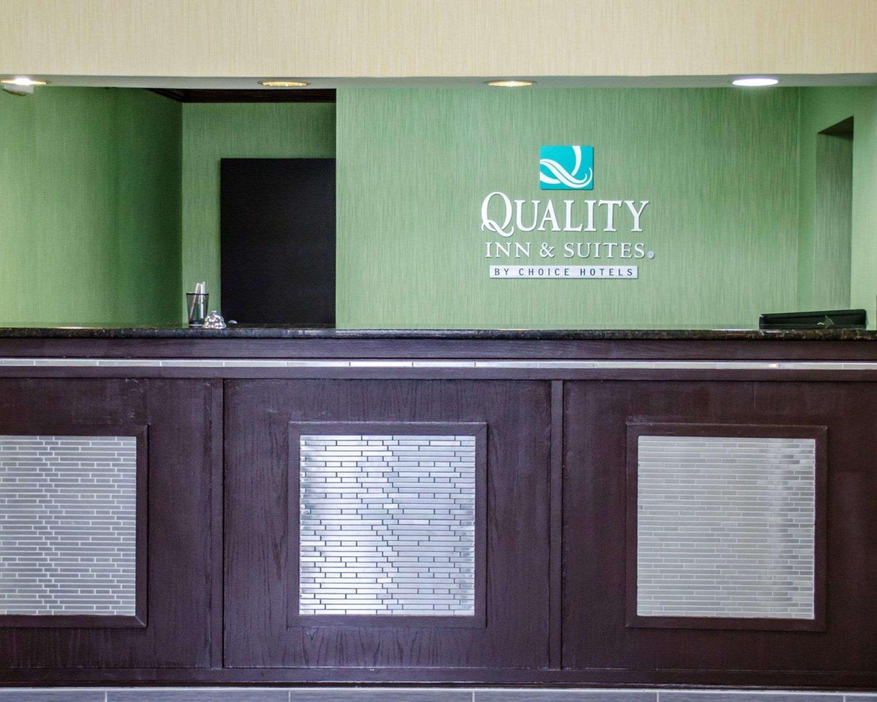 Quality Inn & Suites Medina - Akron West Экстерьер фото